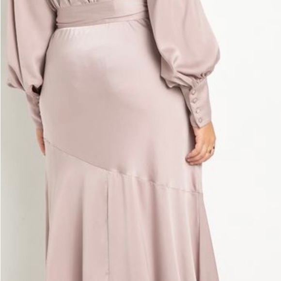 MAXI DRESS 👗 NWT - Picture 3 of 5